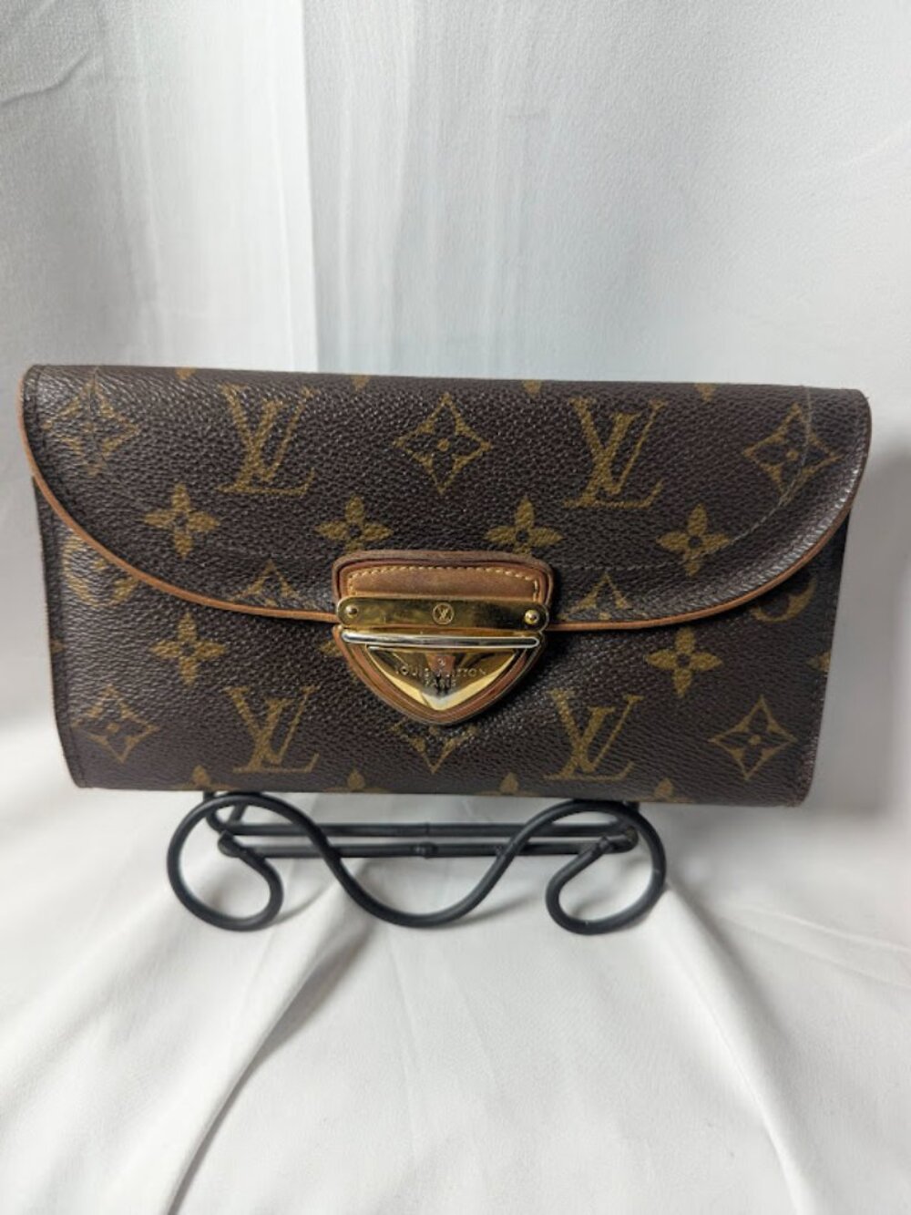 Louis Vuitton Monogram Mahina Lock Style Wallet - Picture 2 of 11